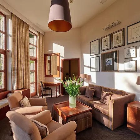 Hotel Dr Irena Eris Zdrój 4*