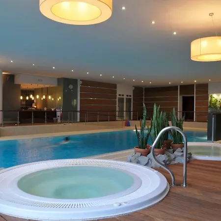 Hotel Dr Irena Eris Zdrój 4*